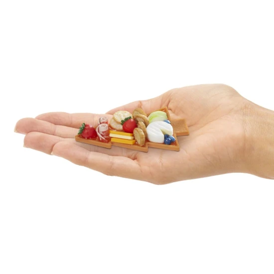 MGA’s Miniverse Mini Food – Mini-Weihnachtsessen und -getränke mit realistischen Details