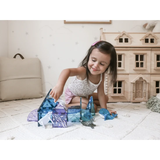 Mit dem Magnetbausatz kannst du deine eigene arktische Landschaft bauen