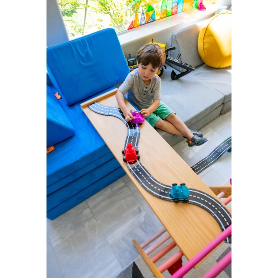 Machen Sie sich bereit für das Rennen mit dem magnetischen Bausatz „Dashers“.