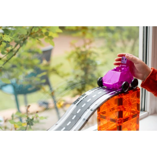 Magnetischer Bausatz Downhill Duo 40-teilig. Ein tolles Geschenk für Kinder, die Autos lieben.