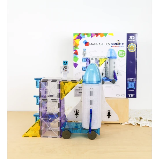 Magnetisches Bauset „MAGNA-TILES“ für Weltraumliebhaber.