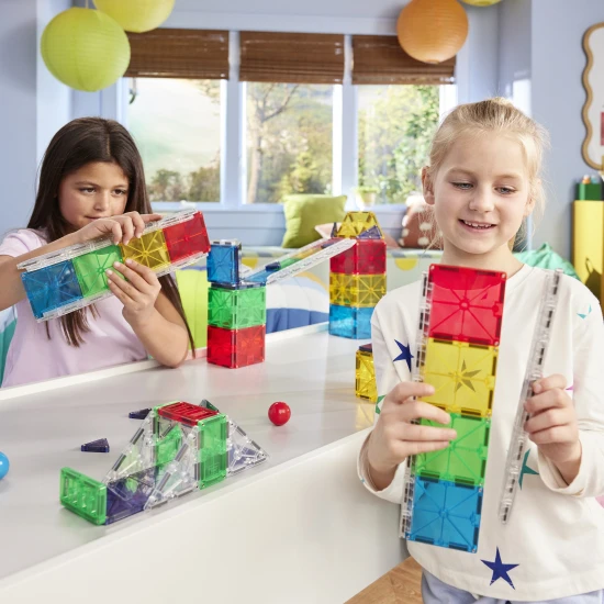 MAGNA-TILES Rail Racers Deluxe Magnetbausatz – Kinderrennstrecke mit Kugeln, Schienen und Rampen