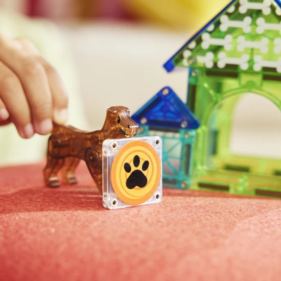 MAGNA-TILES Hundehütte Magnetisches Bauset – Hundehütte für Kinder mit Figur und Dekoration