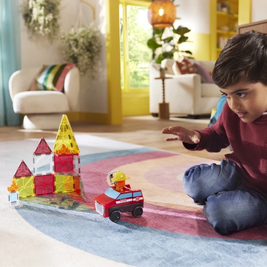 MAGNA-TILES Feuerwehr-Magnetbausatz – Kinder-Feuerwehrauto, Feuerwehrfigur und Feuerelemente