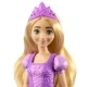 Disney Prinzessin Rapunzel mit Märchenkleidung