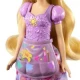 Disney Prinzessin Rapunzel mit Märchenkleidung