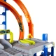 Hot Wheels City Maxi Garage mit drei Etagen, Abwurfmechanismus und funktionierender Waschanlage