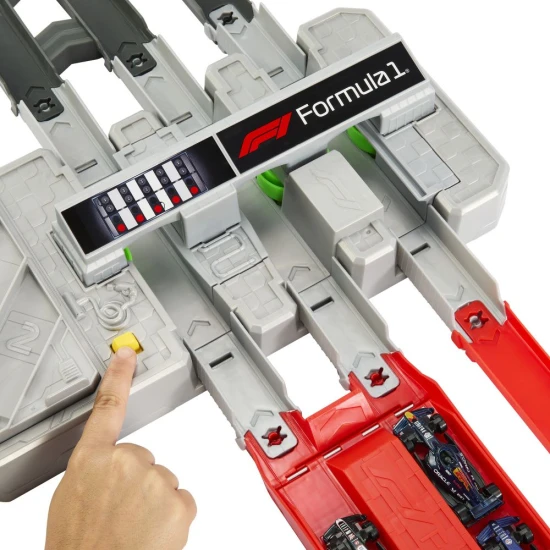 Hot Wheels Racing Formel 1 Grand Prix Bahn mit drei Metall-F1-Modellen