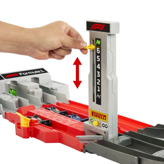 Hot Wheels Racing Formel 1 Grand Prix Bahn mit drei Metall-F1-Modellen