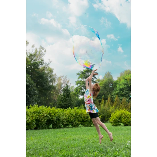 Zauberflüssigkeit für große und kleine Seifenblasen.