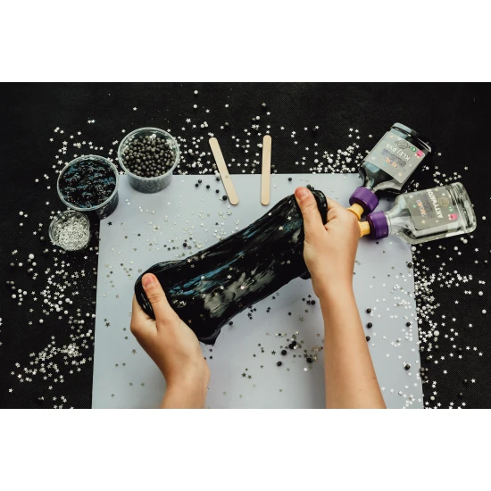 DIY-Schleim-Set zum Herstellen von Schleim-Universum für Kinder. Machen Sie Ihren eigenen Schleim.