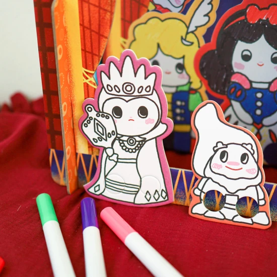 Bauen Sie ein Schneewittchen-Tookyland-Puppentheater