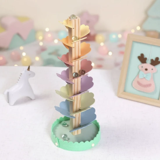 Bunter Klangbaum aus Holz von Tooky Toy