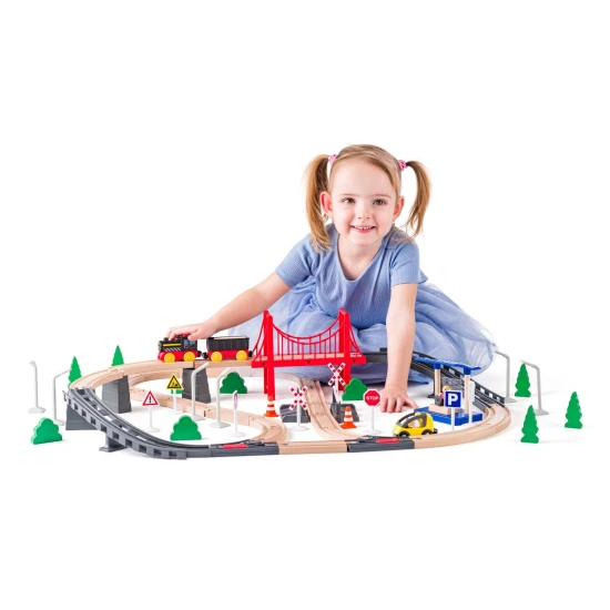 Holzeisenbahn mit elektrischer Lokomotive und Brücke 80 Teile – Woody 102192111