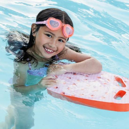 Erdbeerfarbenes Kinder-Schwimmbrett
