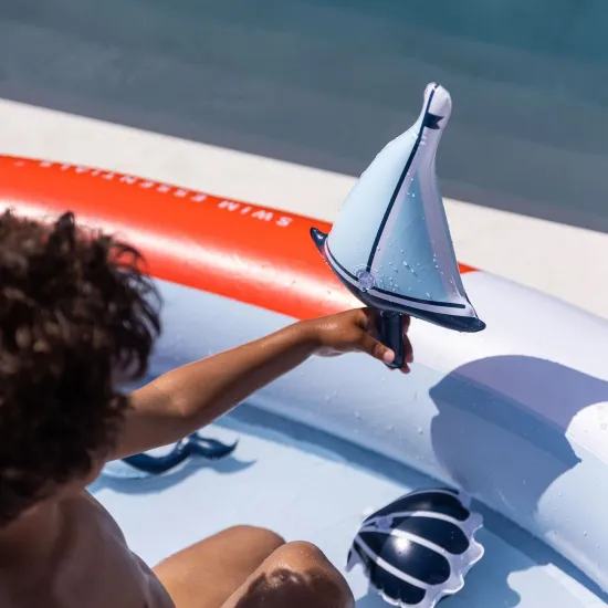 Aufblasbarer Pool mit Rutsche Kleiner Seemann 210 cm