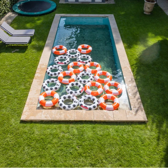 Swim Essentials Little Rescuer aufblasbares Rad – großes 90 cm gestreiftes Rad für Kinder und Erwachsene