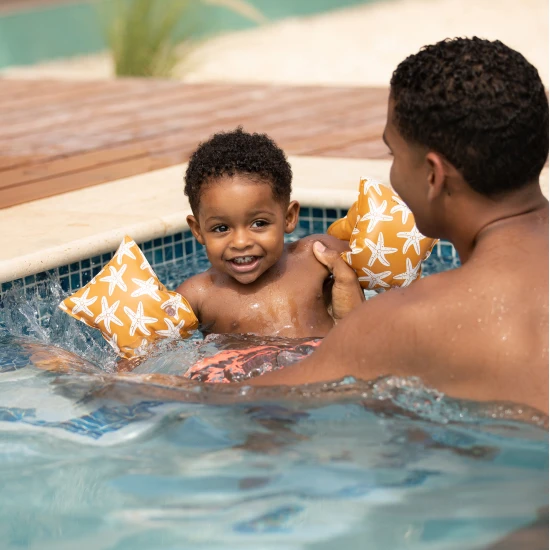 Swim Essentials Sea Star aufblasbare Kinder-Fäustlinge für Kinder, ideal zum Schwimmen im Pool und am Meer