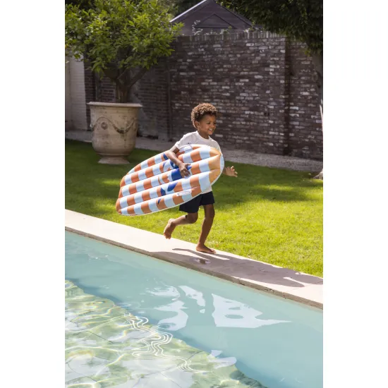 Aufblasbares Surfboard Swim Essentials Hai 120 cm mit zwei stabilen Griffen