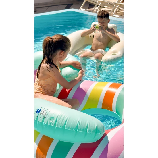 Großes aufblasbares Rad für 2 Personen Color Rush 190 cm in farbenfrohem Design von Swim Essentials – ideal für Spaß am Wasser