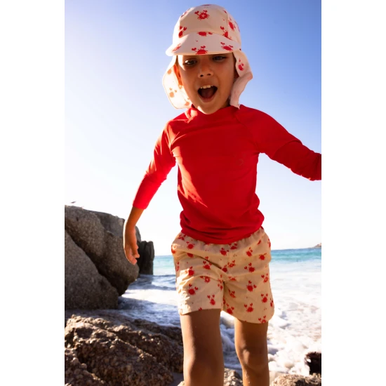 Der praktische Sommerhut mit Nackenschutz von Swim Essentials mit Krabbenmotiv schützt Kinder vor UV-Strahlung.