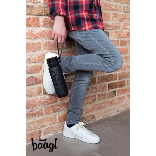 Tritan-Flasche Schwarz 800 ml mit Schlaufe und Sieb, ideal für Schule, Sport und Ausflüge, frei von BPA, PVC und Phthalaten.