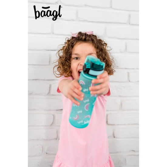 Tritan-Flasche für Kinder mit dem Regenbogen-Motiv der Marke BAAGL