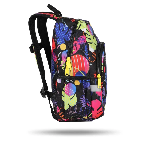 Kinderrucksack Toby Stitch Schwarz mit verstellbaren Schultergurten und Sicherheitspfeife.