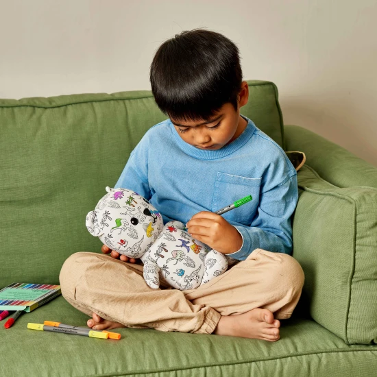 Kreativer Artie der Teddybär Dino zum Ausmalen mit abwaschbaren Stiften