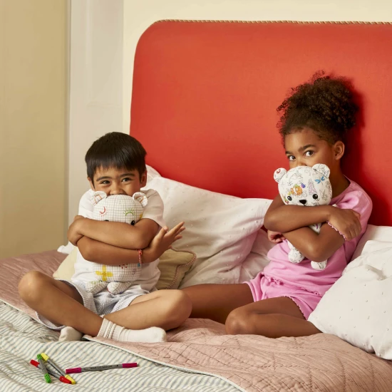 Kreativer Artie der Bär: Märchen zum Ausmalen mit abwaschbaren Stiften