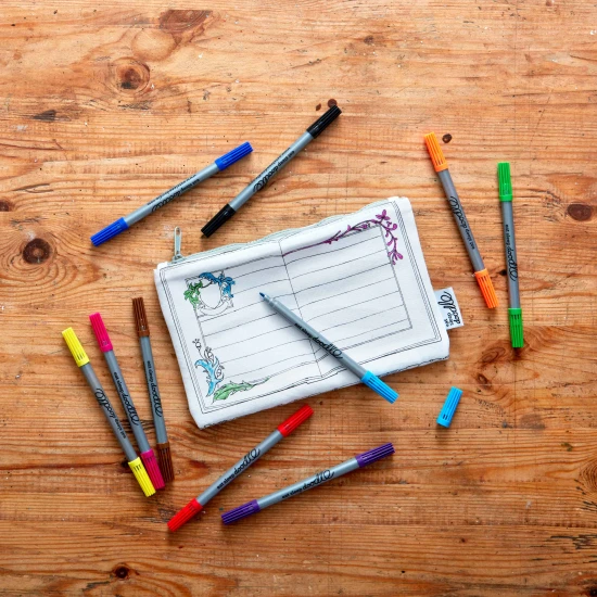 Märchen- & Legenden-Federmäppchen zum Ausmalen mit Filzstiften von eatsleepdoodle