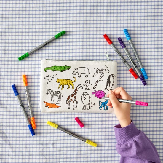 Federmäppchen Weltkarte zum Ausmalen mit Filzstiften von eatsleepdoodle