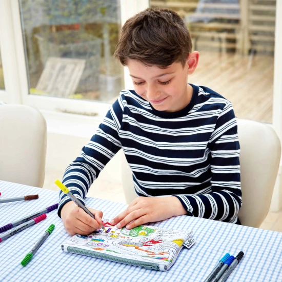 Federmäppchen mit Rädern zum Ausmalen mit Markern von Eatsleepdoodle