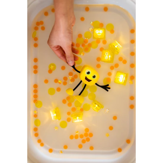 Glo Pals Sensory Glowing Cubes Alex, leuchtende Würfel für das Bad für Kinder, leuchten im Wasser.