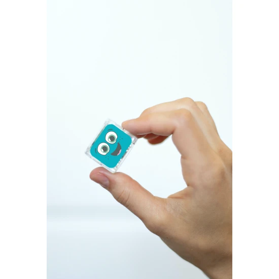 Glo Pals Sensory Glowing Cubes Blair, leuchtende Würfel für das Bad für Kinder, leuchten im Wasser.