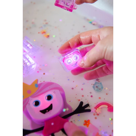 Glo Pals Sensory Glowing Cubes Princess, leuchtende Würfel für das Bad für Kinder, leuchten im Wasser.