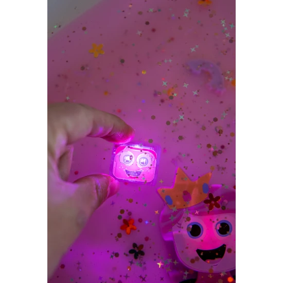 Glo Pals Sensory Glowing Cubes Princess, leuchtende Würfel für das Bad für Kinder, leuchten im Wasser.