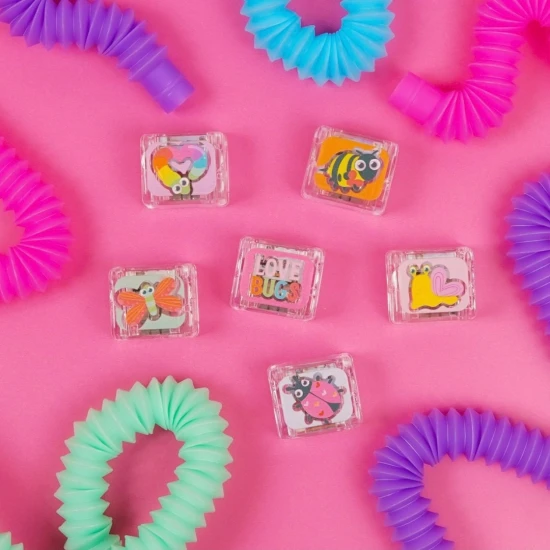 Leuchtende Sinnes-Würfel für Wasser 6er-Pack Love Bugs von Glo Pals – 6 Leuchtwürfel fürs Bad