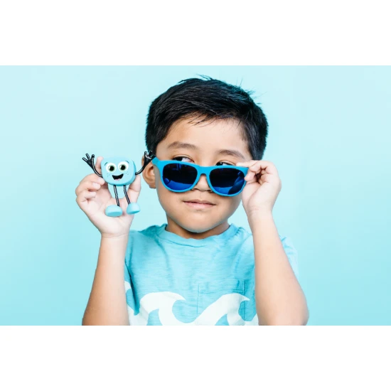 Glo Pals Set Blair-Figur und 2 sensorische Wasserwürfel – ein leuchtendes Badespielzeug für Kinder.