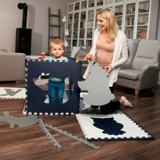 Verspielte und bequeme Puzzlematte zum Spielen und Klettern.