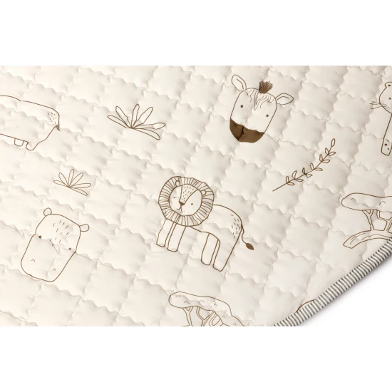 Stilvolle und praktische Matte zum Spielen zu Hause und im Freien.