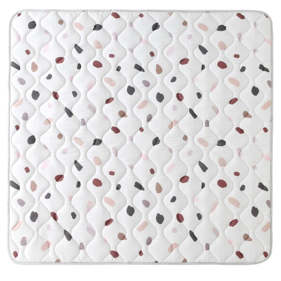 Stilvolle und praktische Matte zum Spielen zu Hause und im Freien.