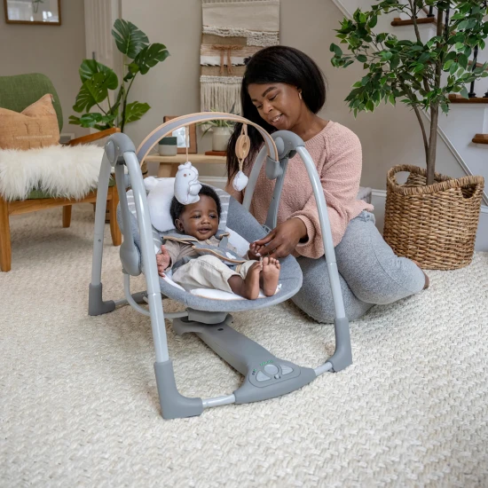 Umwandelbare Reiseschaukel mit Melodie Bella Teddy™ 0M+ bis 9 kg Umwandelbare Reiseschaukel mit Melodie Bella Teddy™ 0M+ bis 9 kg Ingenuity 11023-2