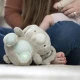 Plüsch-Beruhigungsspielzeug mit Melodien Häschen Sylvi™ 0M+ Ingenuity 12920-6
