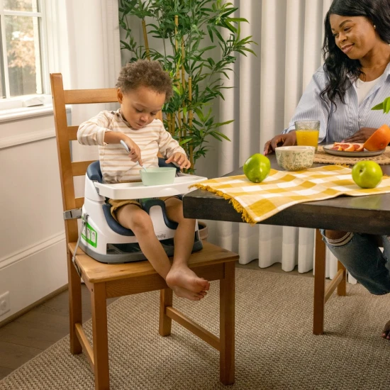 2-in-1-Sitzverkleiner für Stühle Baby Base™ Night Sky 6M+ bis 15 kg 2-in-1-Sitzverkleiner für Stühle Baby Base™ Night Sky 6M+ bis 15 kg Ingenuity 16727-2