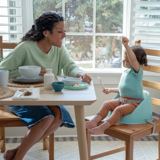 Sitzverkleiner für Stühle My Spot™ Teal 6M+, bis 15 kg Sitzverkleiner für Stühle My Spot™ Teal 6M+, bis 15 kg Ingenuity 17482-3