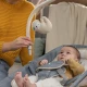 Vibrierende Massagewippe mit Melodie Happy Belly™ Rock-to-Bounce Parker™ 0M+ bis 9 kg Vibrierende Massagewippe mit Melodie Happy Belly™ Rock-to-Bounce Parker™ 0M+ bis 9 kg Ingenuity 16853-2