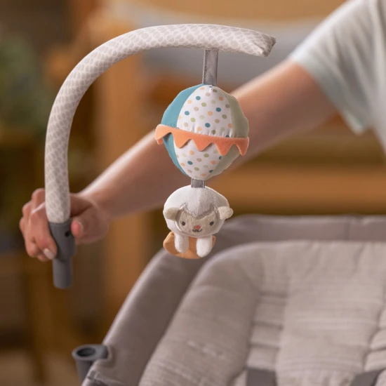Vibrierende Massagewippe mit Melodie Soulful Skies™ 0M+ bis 9 kg Ingenuity 12881-1