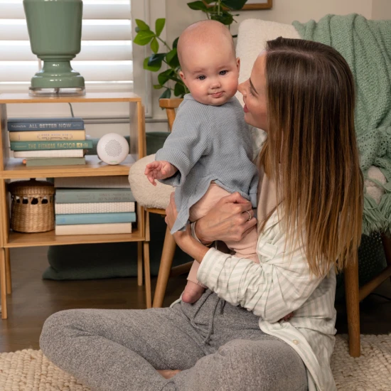 Musik-Player mit Bluetooth Pock-a-Bye Baby™ 6M+ Musik-Player mit Bluetooth Pock-a-Bye Baby™ 6M+ Ingenuity 16729-6