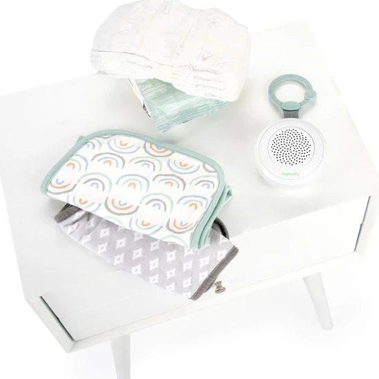 Musik-Player mit Bluetooth Pock-a-Bye Baby™ 6M+ Musik-Player mit Bluetooth Pock-a-Bye Baby™ 6M+ Ingenuity 16729-6